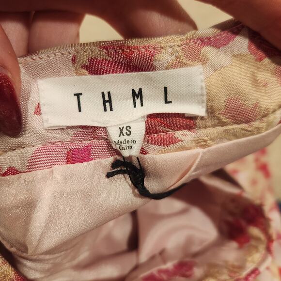 NWT THML Pink Flower Metallic Print Mini Skirt Sz XS Floral For Easter Spring - Picture 4 of 4